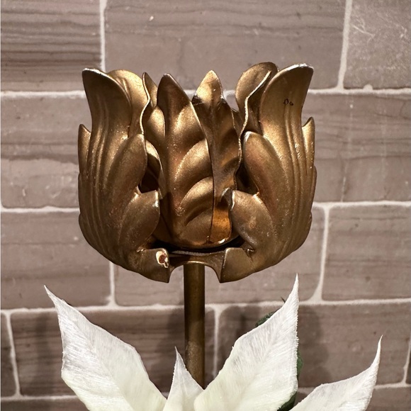 Set of 2 Vintage Brass Look Candle Holders w/Artificial White Poinsettias - Picture 2 of 9